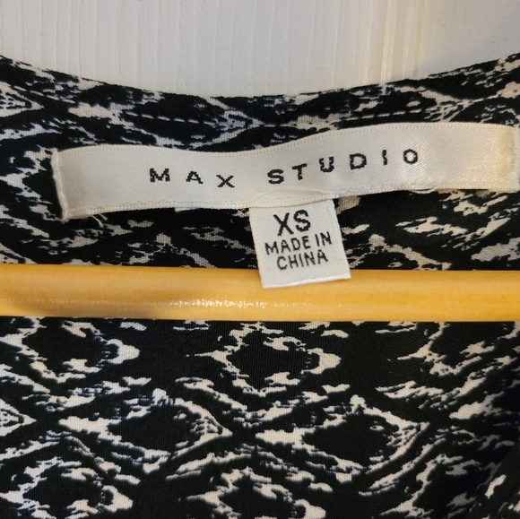 Max Studip Black & White Abstract Print Blouse Size Xtra Small Short Sleeves - Picture 7 of 10